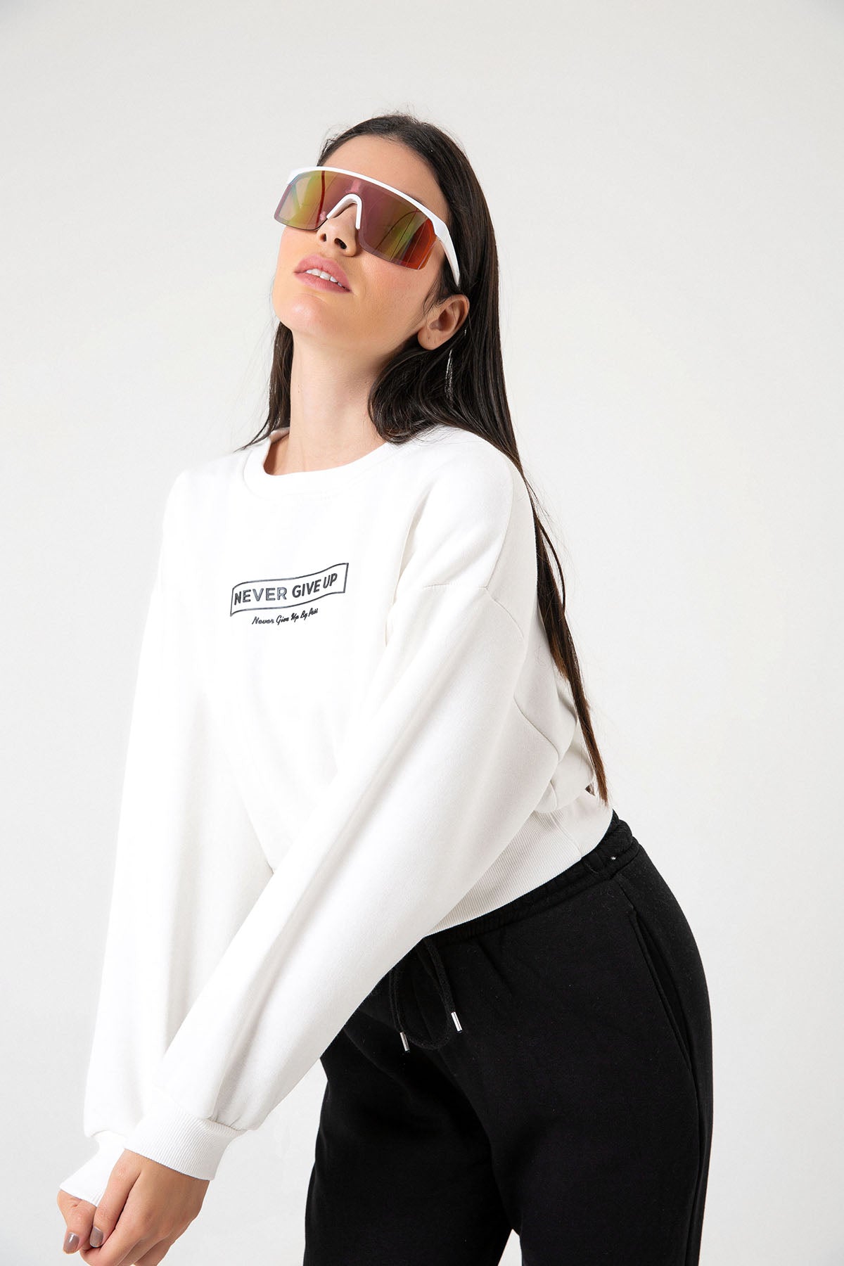 3 iplik şardonlu slogan baskılı boxy düşük omuz kadın sweatshirt