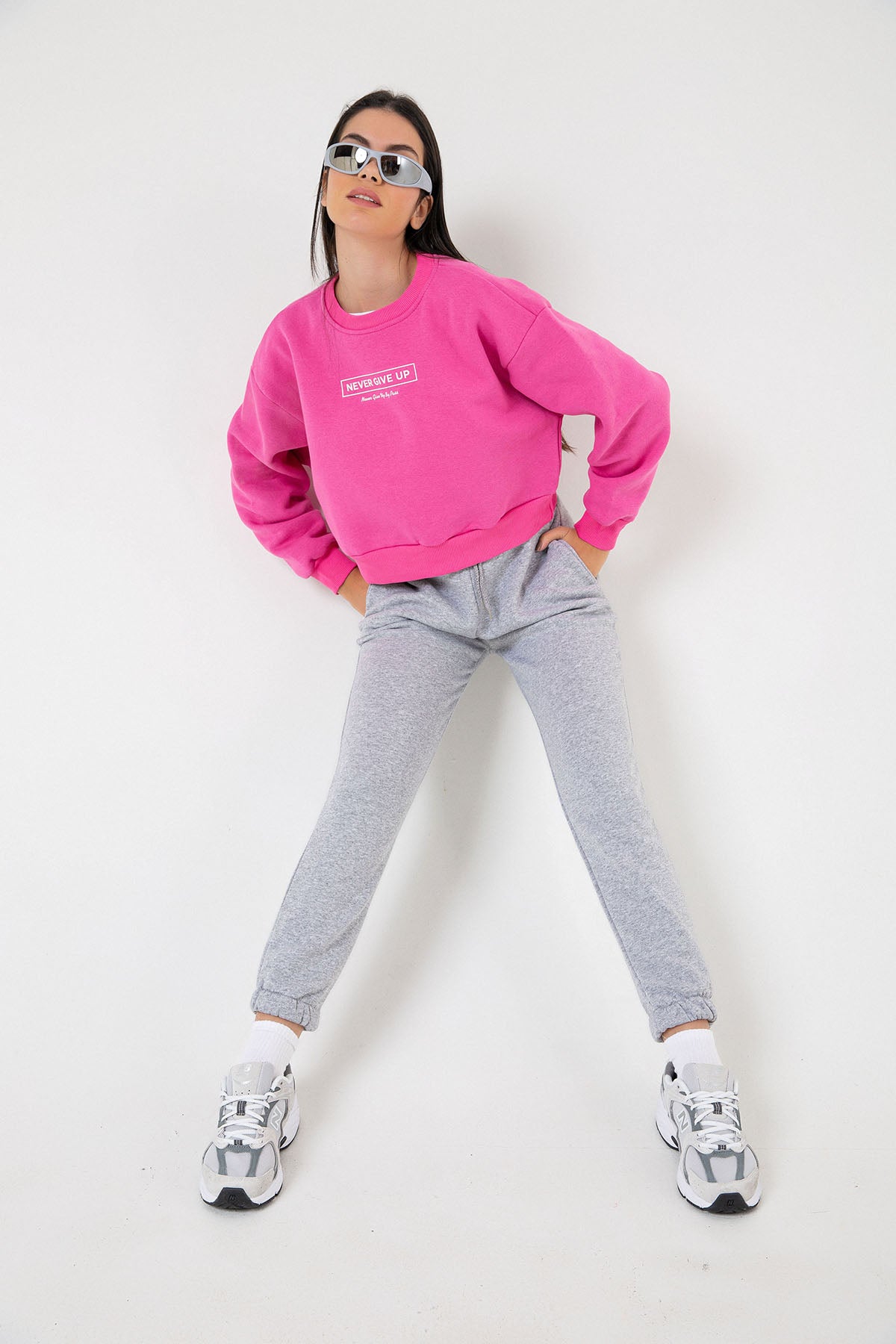 3 iplik şardonlu slogan baskılı boxy düşük omuz kadın sweatshirt