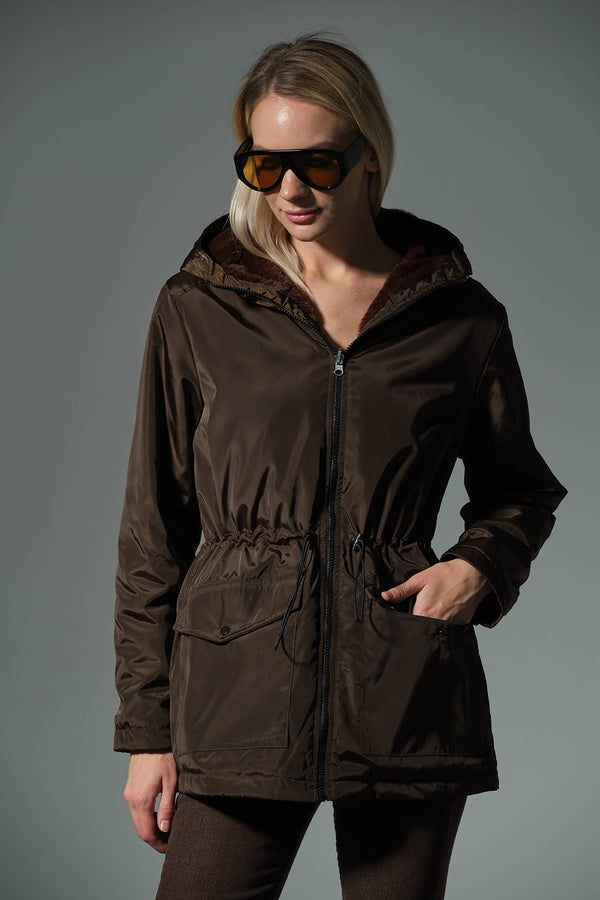 Çift taraflı bir tarafı peluş bir tarafı su itici mikro Fermuarlı Kapüşonlu Kadın Mont @Varoni Maule