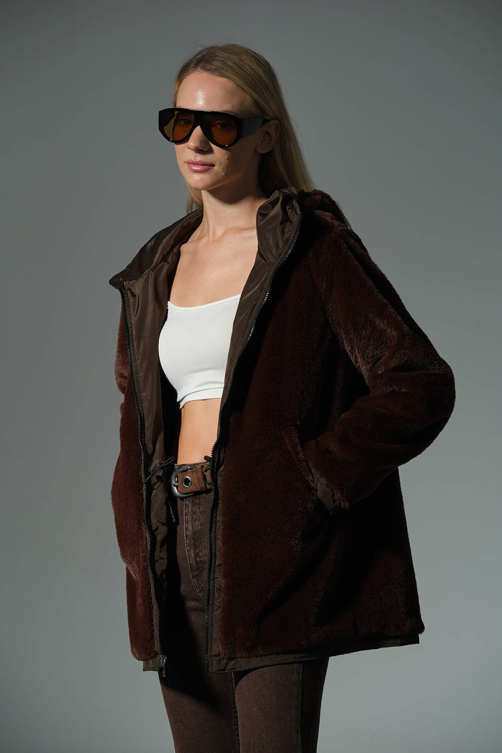 Çift taraflı bir tarafı peluş bir tarafı su itici mikro Fermuarlı Kapüşonlu Kadın Mont @Varoni Maule