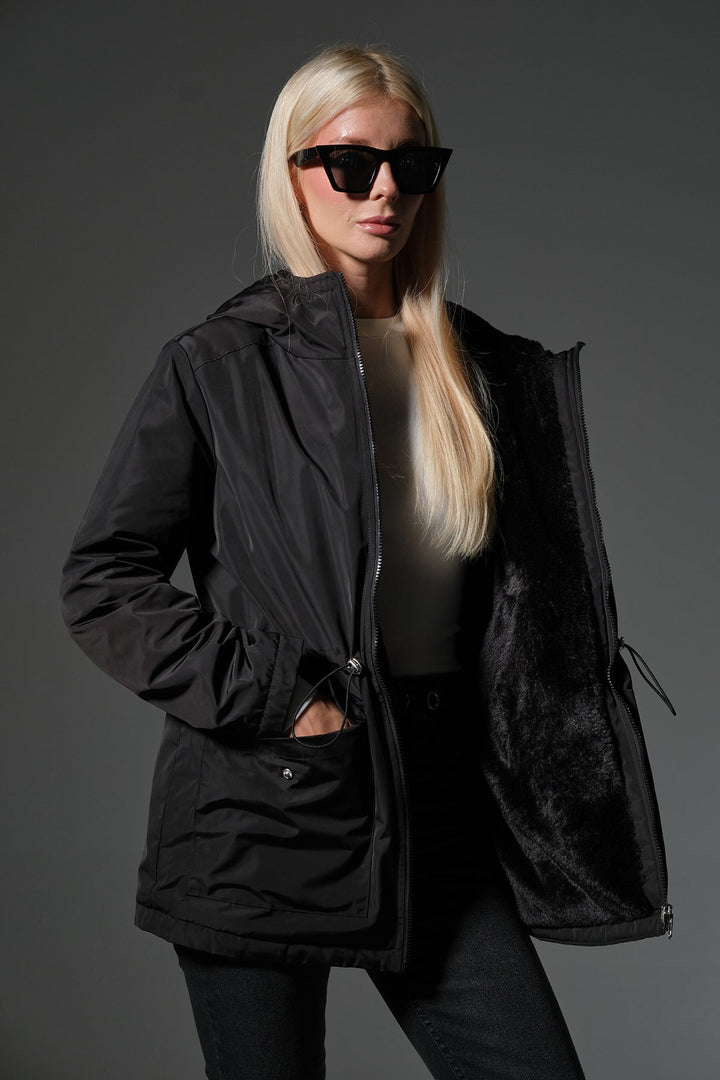 Çift taraflı bir tarafı peluş bir tarafı su itici mikro Fermuarlı Kapüşonlu Kadın Mont @Varoni Maule