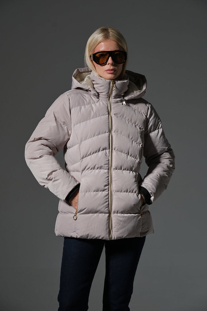 Çıkabilir kapüşonlu, su itici kumaş,  elyaf dolgulu,fermuarlı cepli Kadın Mont @Milan Maule