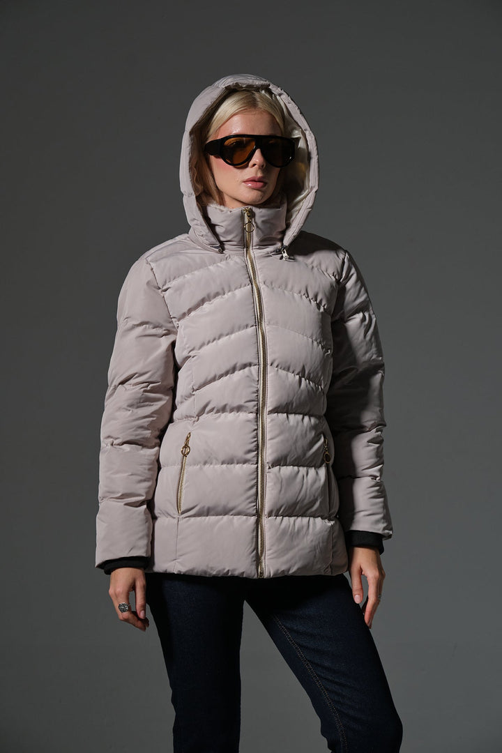 Çıkabilir kapüşonlu, su itici kumaş,  elyaf dolgulu,fermuarlı cepli Kadın Mont @Milan Maule