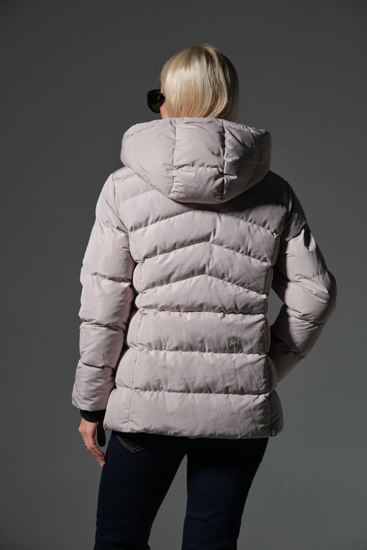 Çıkabilir kapüşonlu, su itici kumaş,  elyaf dolgulu,fermuarlı cepli Kadın Mont @Milan Maule