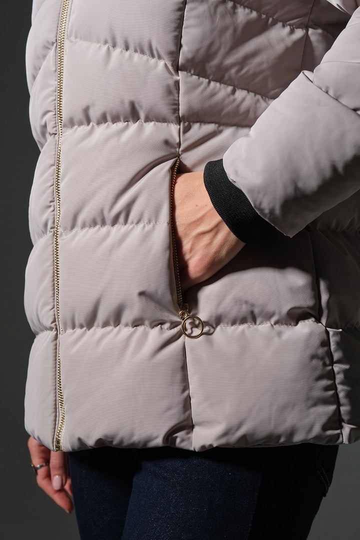 Çıkabilir kapüşonlu, su itici kumaş,  elyaf dolgulu,fermuarlı cepli Kadın Mont @Milan Maule