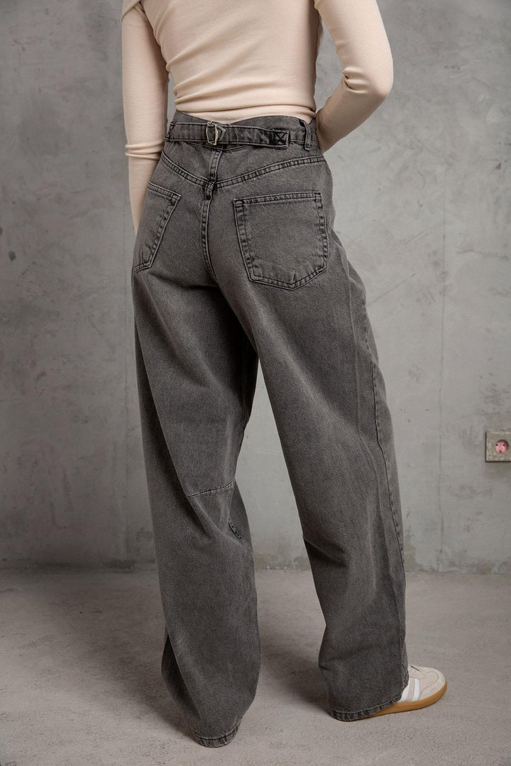 Toka Detaylı Bol Kesim Geniş Paça Rahat Baggy Jean Kot Salaş Kadın Pantolon @Milano Maule