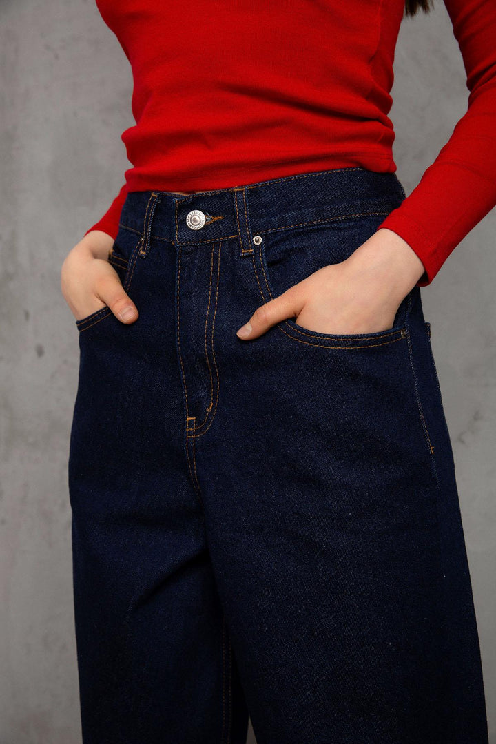 Toka Detaylı Bol Kesim Geniş Paça Rahat Baggy Jean Kot Salaş Kadın Pantolon @Milano Maule