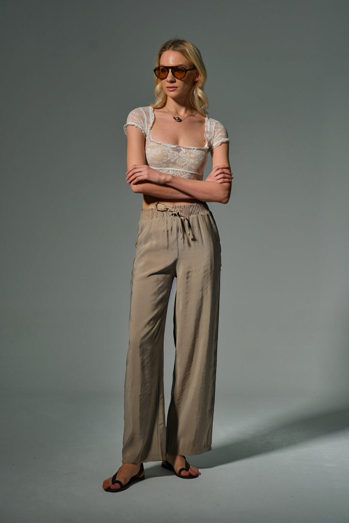 yüksek bel, yapışmaz dökümlü kumaş lastikli palazzo geniş paça kadın pantolon Domoda