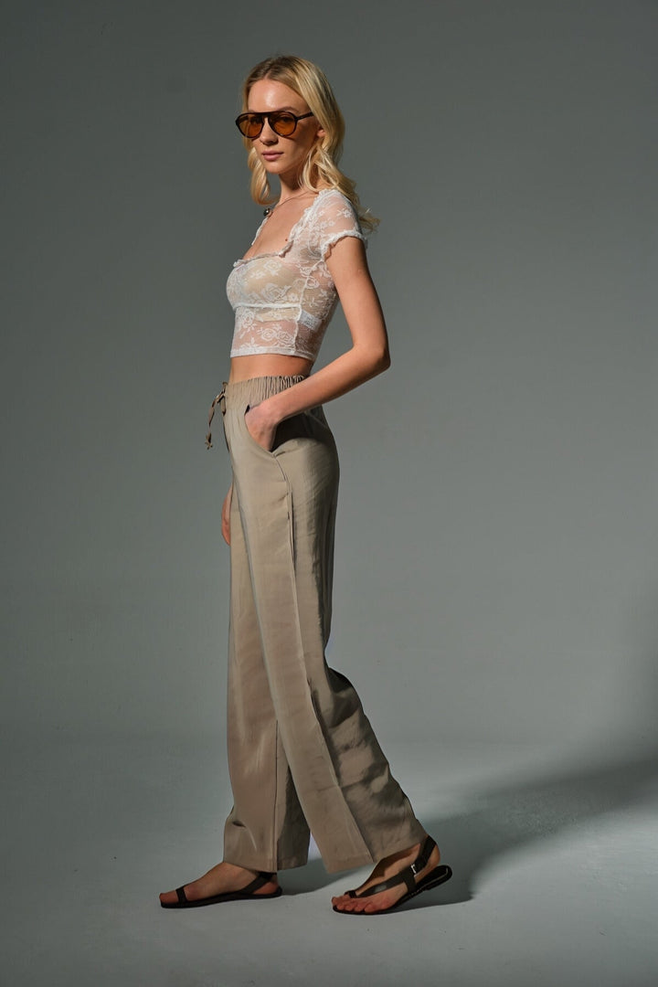 yüksek bel, yapışmaz dökümlü kumaş lastikli palazzo geniş paça kadın pantolon Domoda