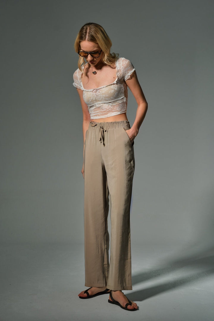 yüksek bel, yapışmaz dökümlü kumaş lastikli palazzo geniş paça kadın pantolon Domoda