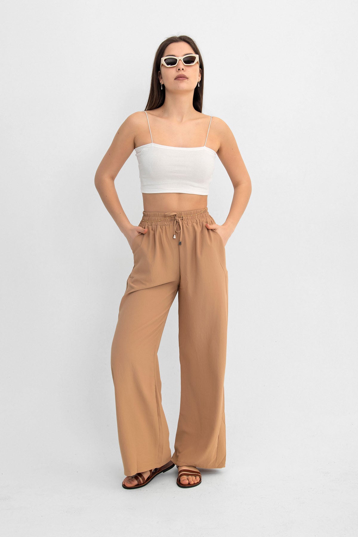 Beli Lastikli Dekoratif Bağcıklı Çift Cepli Bol Paça Kadın Pantolon