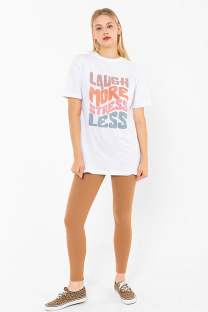 Bisiklet Yaka Laugh More Baskılı Beyaz Oversize Kadın Unisex Tişört