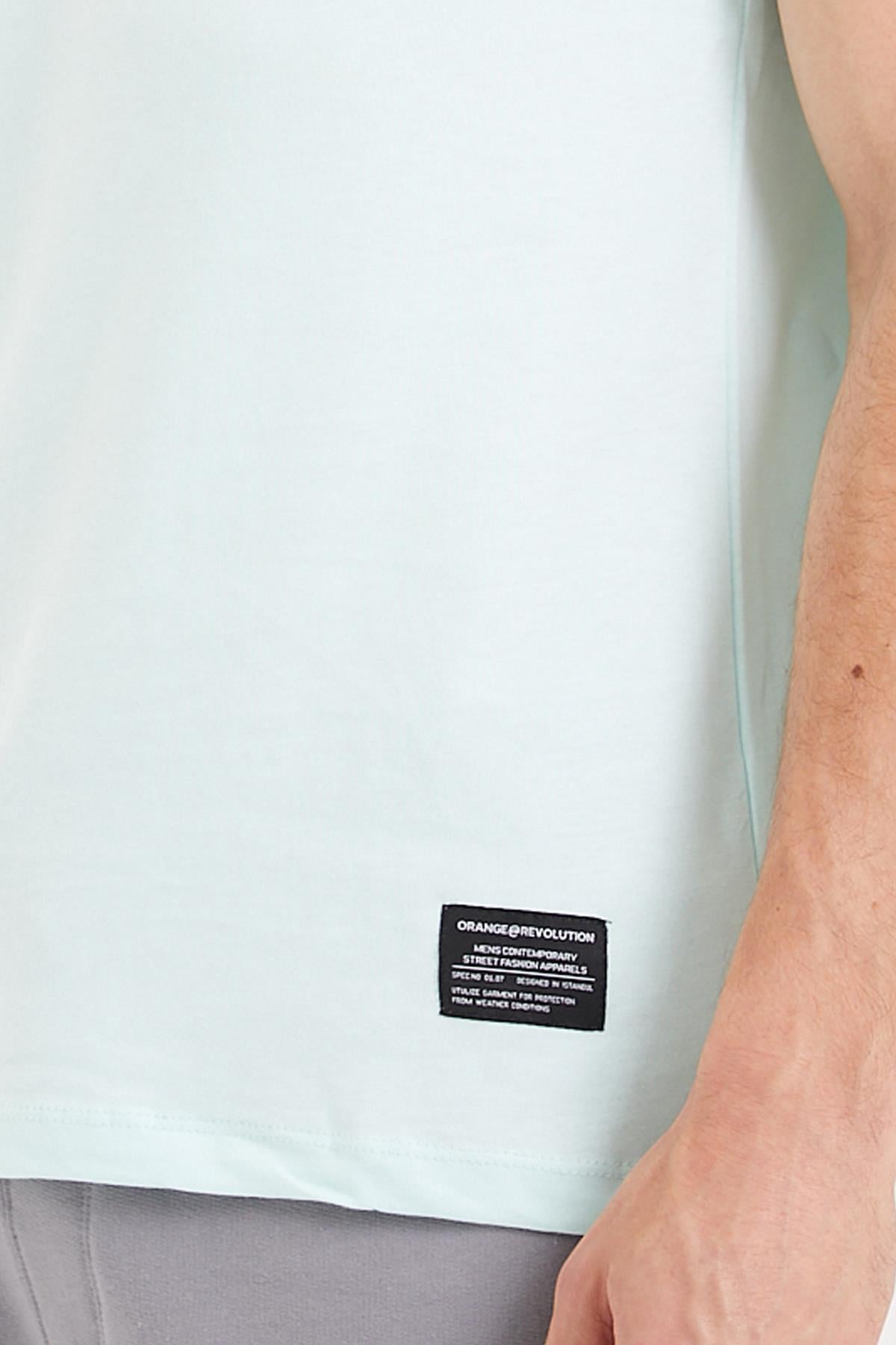 Contrast pocket printed label detailed Crew Neck men's t -shirt