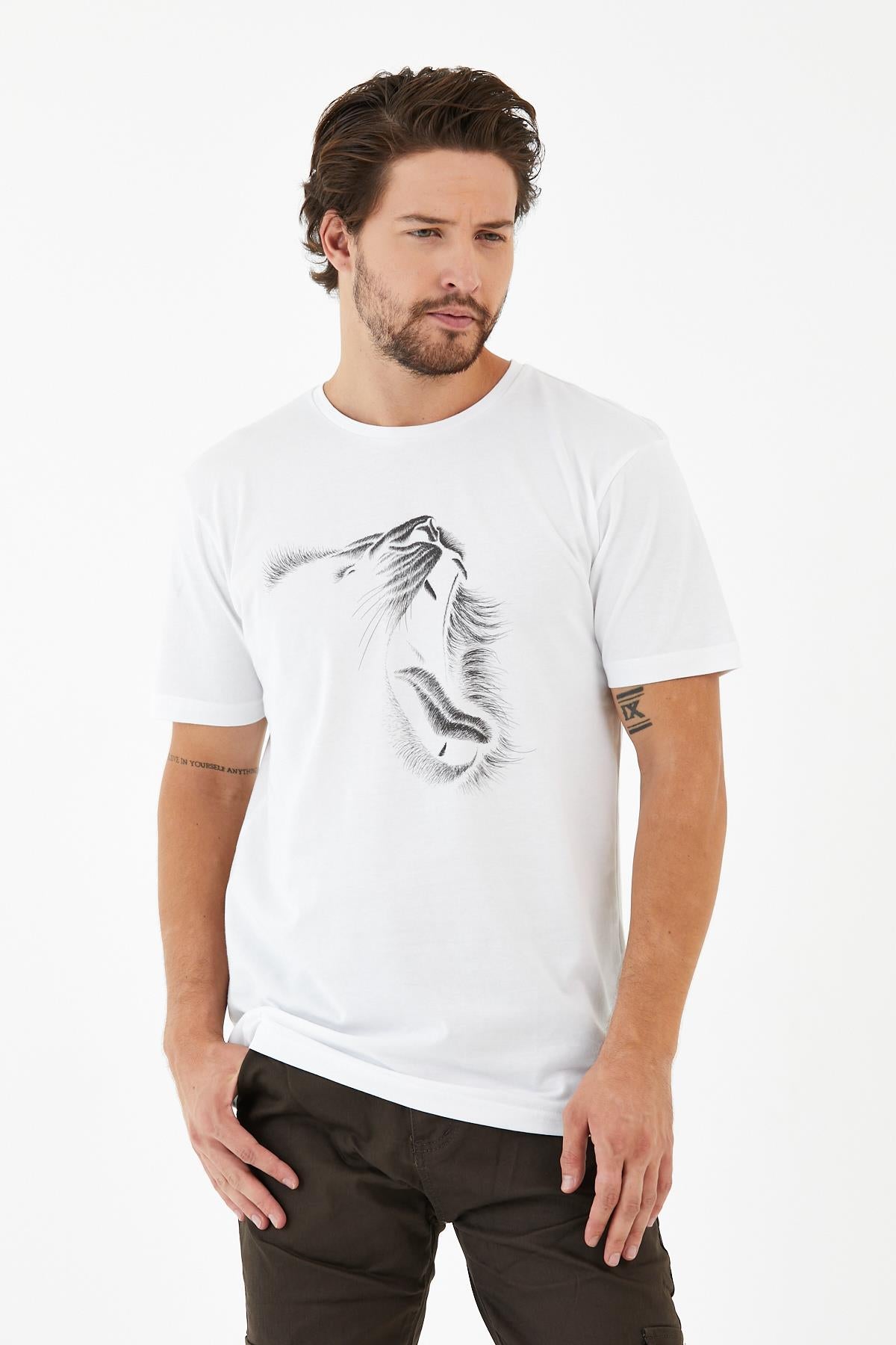 Lion Aslan Illustration Printed Crew Neck Men's T -shirt