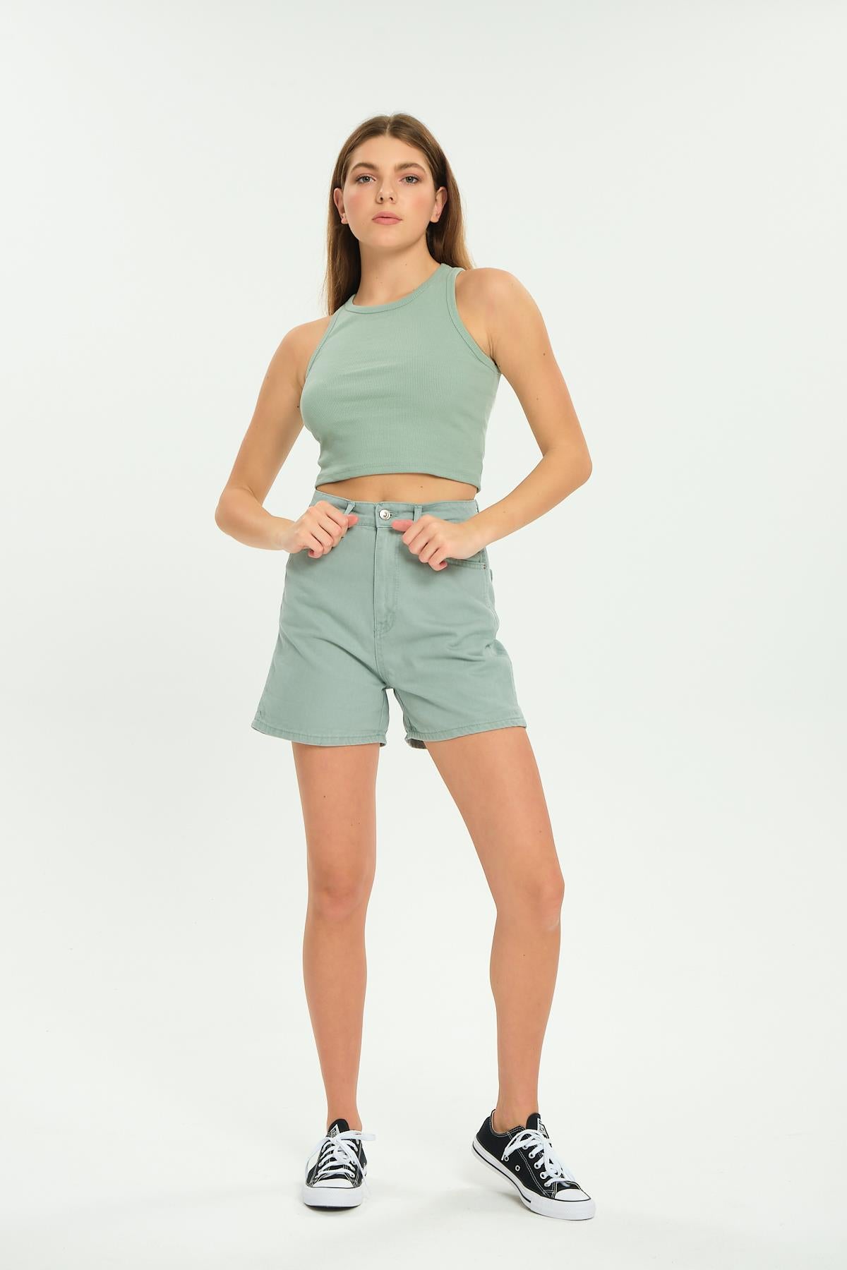 Paça folded woman gabardin shorts